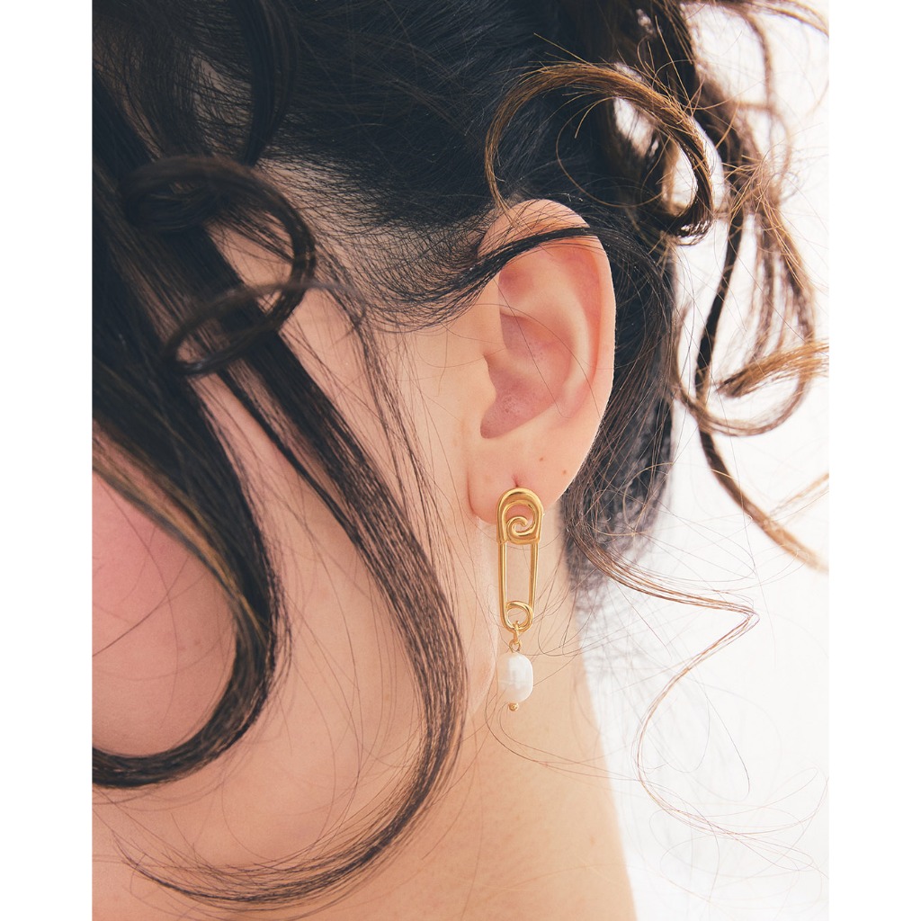 Julys - swirled pinnel earrings (stainless steel)