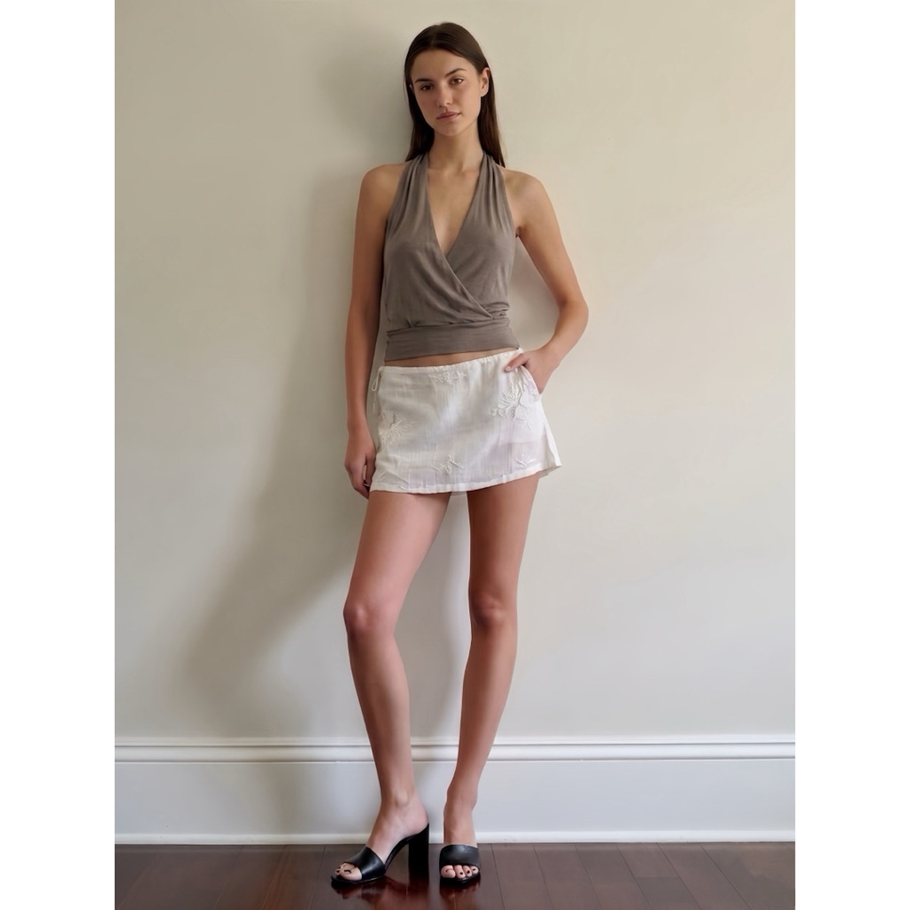เสื้อคล้องคอ Summer halter top (offwhite 14 วัน)