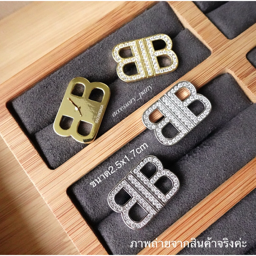 ต่างหูก้านเงิน รุ่นA05 งานใหญ่สวยสะใจค่ะ ใส่สวยโดดเด่น เพชรCzวิบวับ ขนาด2.5x1.7cmค่ะ งานสวยตรงปกค่ะ