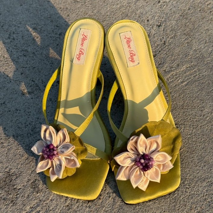 Lotus series - white lotus รองเท้าดอกบัวแฮนด์เมด