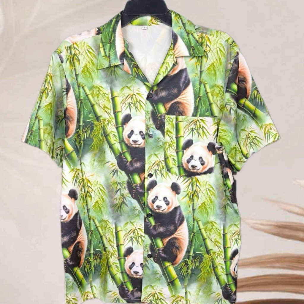 เสื้อเชิ้ตฮาวาย ลายหมีแพนด้าน่ารัก (พื้นสีเขียวอ่อน) ผ้าไหมอิตาลี อก 38-52 นิ้ว ไซส์ M-3XL