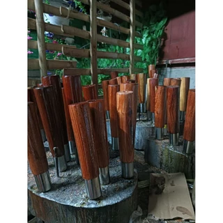 ด้ามมีดไม้ประดู่ทรงก้นบาน ลายไม้ เนื้อไม้ตามธรรมชาติมีให้เลือก3รุ่น 6.5"/7"/8"