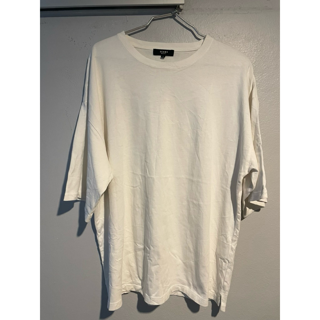 เสื้อยืดสีขาว Beams มือสอง