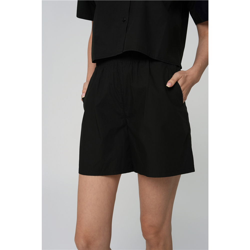 GIORDANO กางเกงขาสั้นผู้หญิง Women's Cool Touch Shorts 05406272