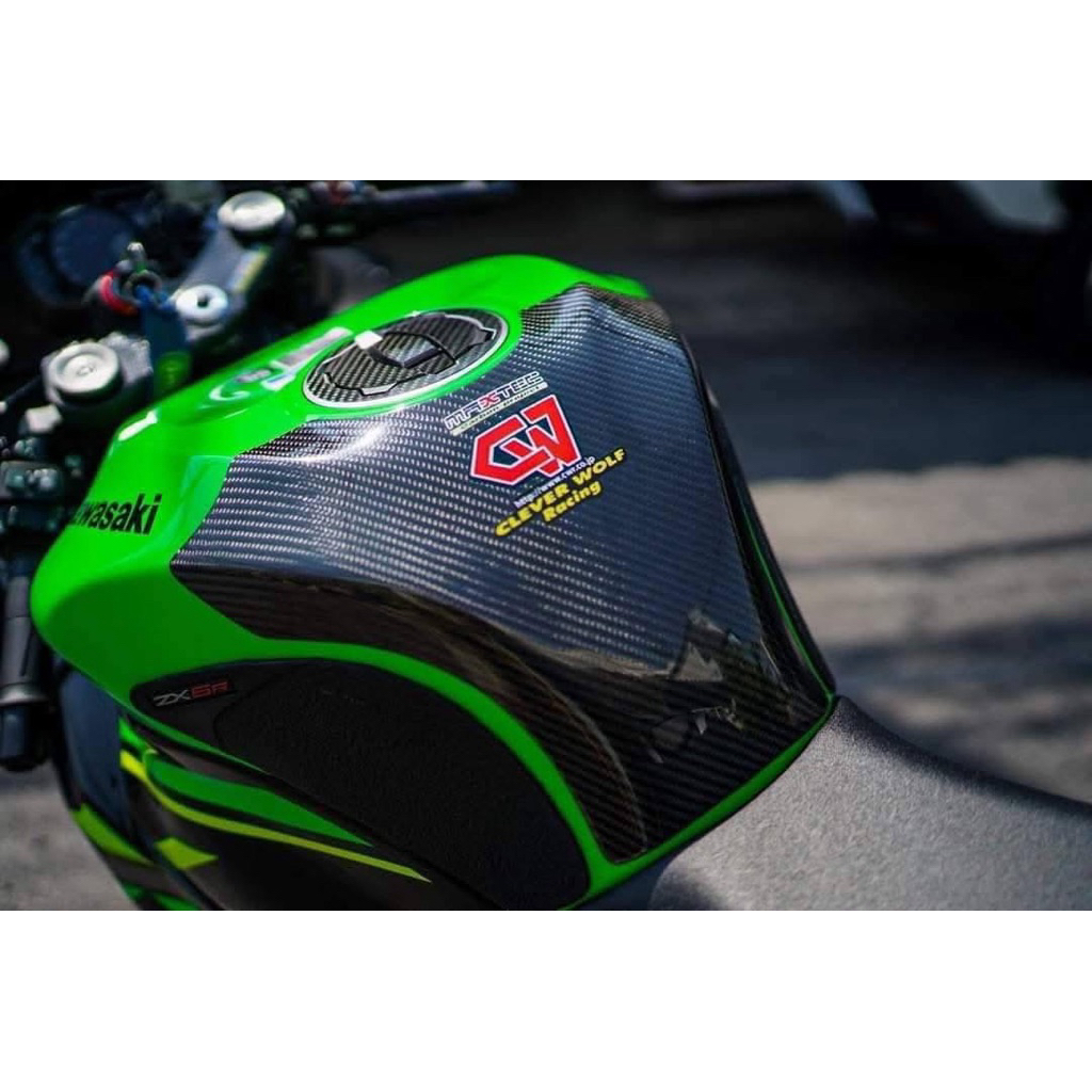 ครอบถังคาร์บอน Kawasaki Zx6R
