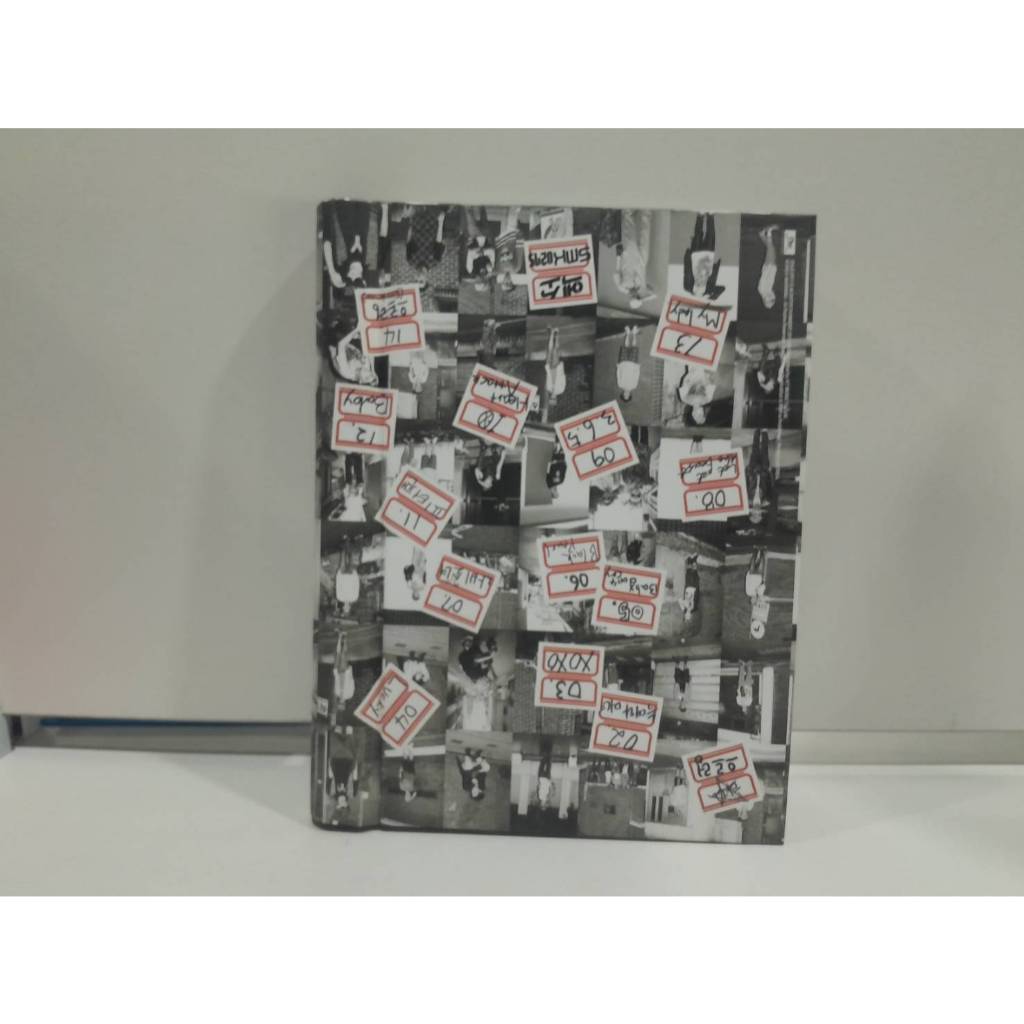 1 CD MUSIC  ซีดีเพลงเกาหลี Exo · Vol.1 (Xoxo)repack. Kiss (CD/Merch) [Kiss edition    (F12F11)