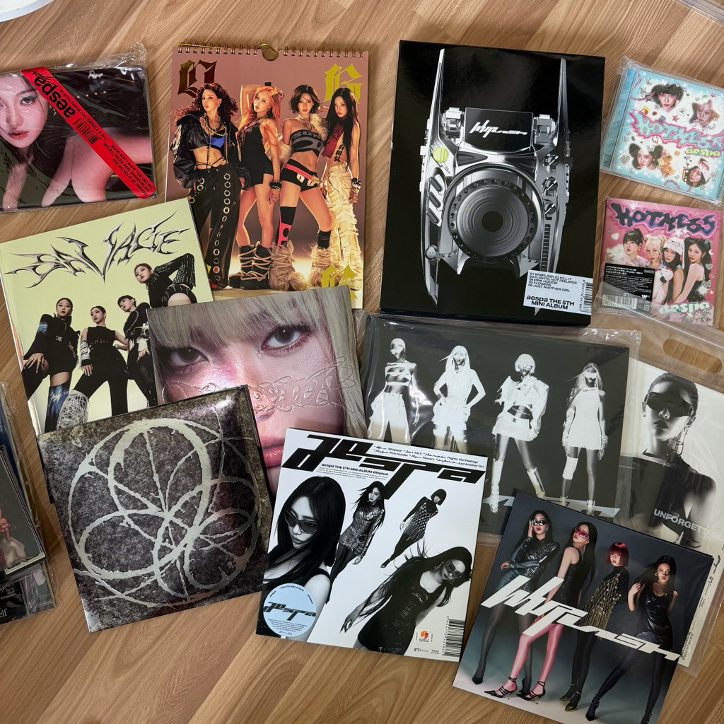 พร้อมส่ง ✅ อัลบั้ม aespa การ์ดแท้จากอัลบั้ม การ์ดPOB เทรดดิ้งการ์ด 💙🌙⭐️🦋