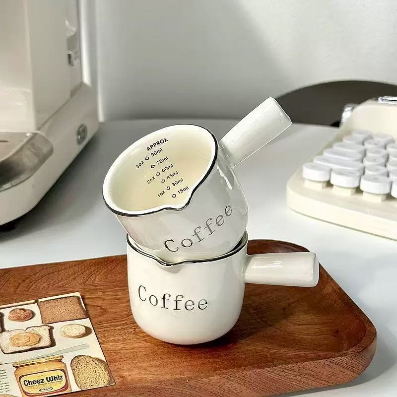แก้วตวงเซรามิค 90ml ถ้วยตวงกาแฟทนความร้อน แก้วช็อต Espresso มีด้ามจับและสเกลวัด ถ้วยสกัดกาแฟ