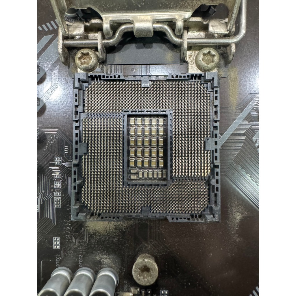 GIGABYTE B560M DS3H DDR4  (มือสองไม่มีกล่อง)