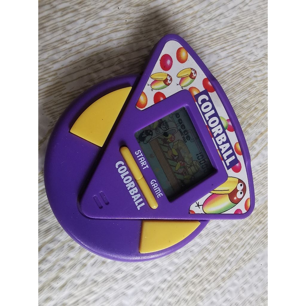 "Colorball" เครื่องเกมกด LCD พกพาแนว Retro ยุค 90s ของแท้