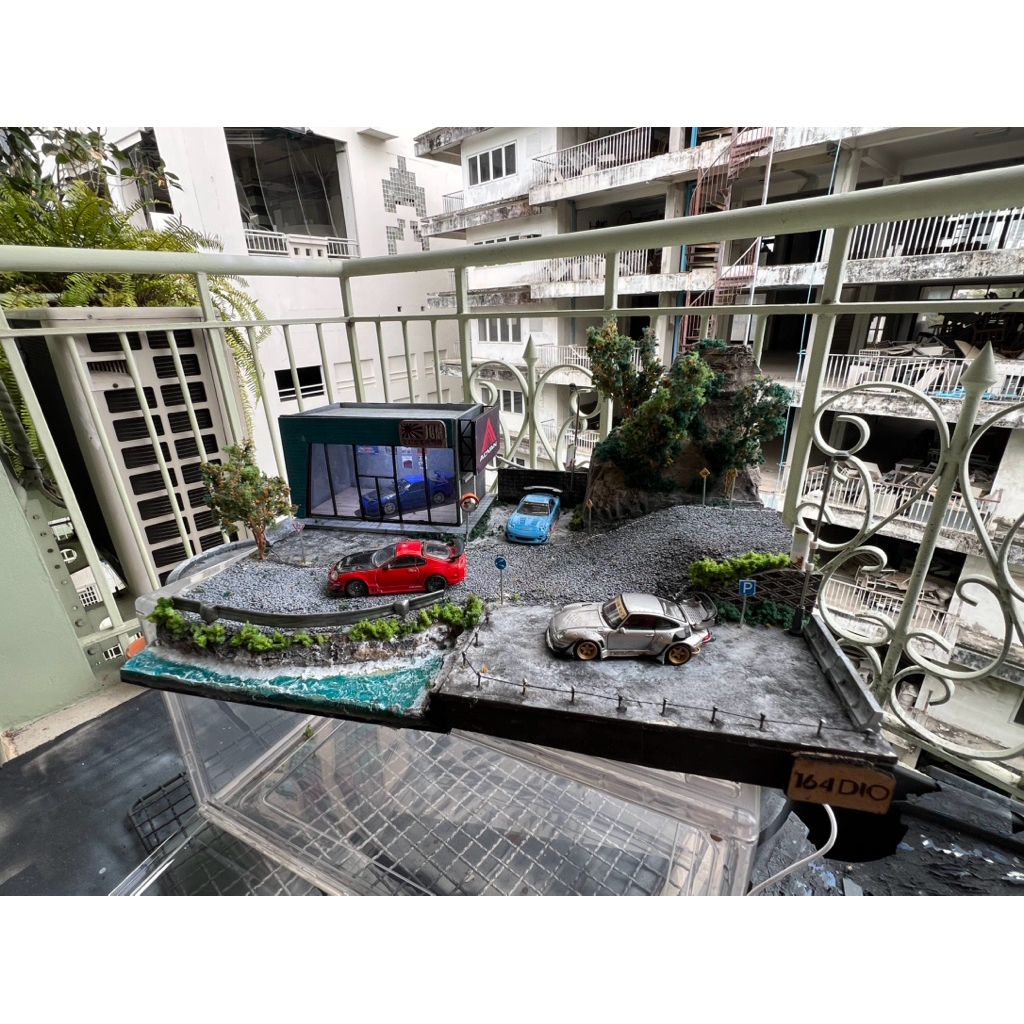Showroom diorama 1:64