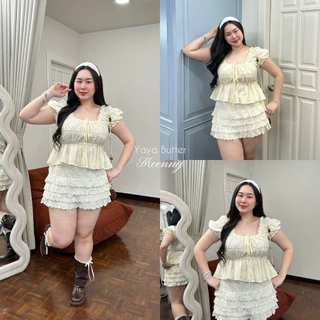 Meenny Closet | YY (มีSize)เสื้อน่ารักเเขนตุ๊กตาปักฉลุปรับสายได้