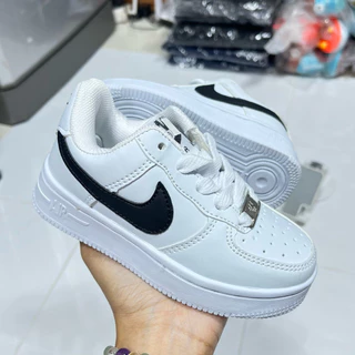 รองเท้าผ้าใบเด็กรองเท้านักเรียนใส่ได้ทั้งเด็กชายเด็กหญิงสินค้าพร้อมส่ง