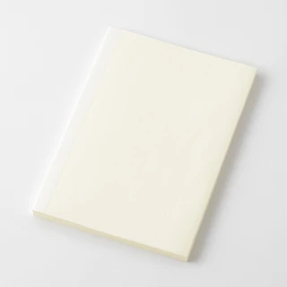 MIDORI MD Notebook Journal <A5> Dot grid (D15387006) / สมุดบันทึกรายวัน MD ขนาด A5 แบบตารางจุด แบรนด์ MIDORI