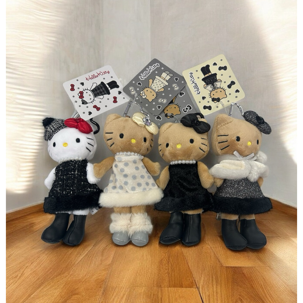 [*พร้อมส่ง*] พวงกุญแจตุ๊กตา Hello Kitty ผิวแทน ขายาว คอลใหม่ ของแท้ 100%
