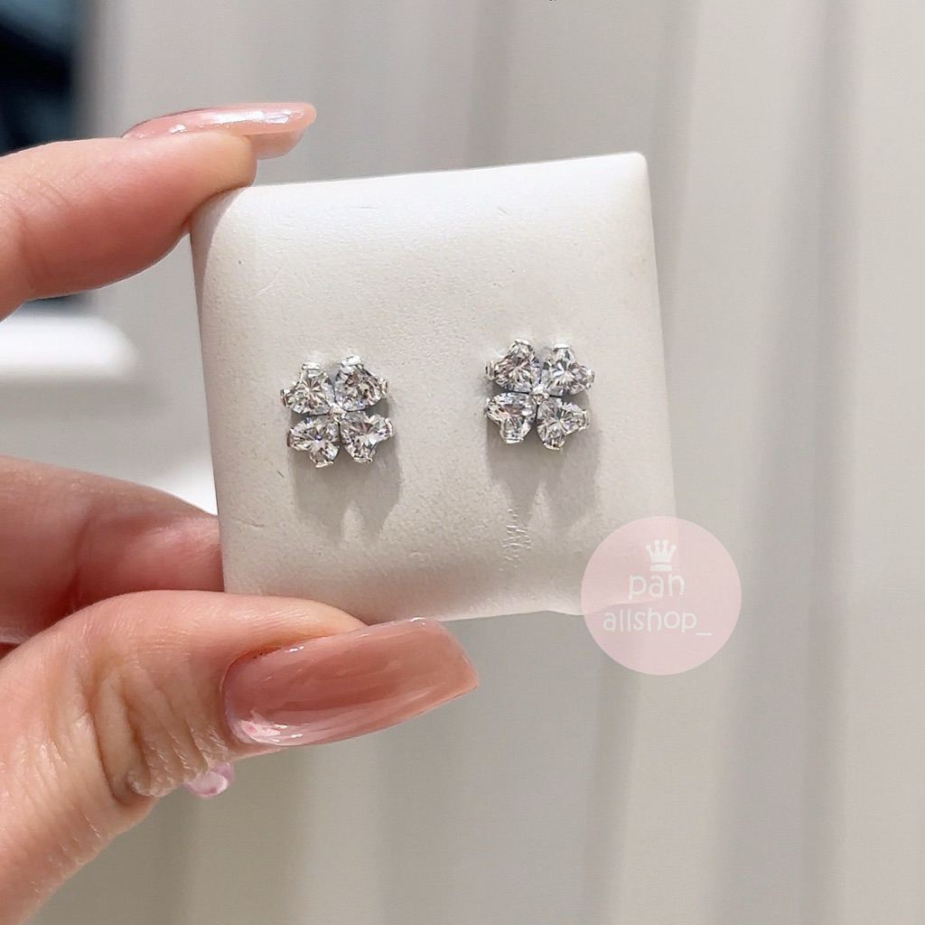 (ของแท้100%)❣️แถมกล่อง Pandora Sparkling Lucky Clover Stud Earrings ต่างหู ดอกโคลเวอร์ เพชร