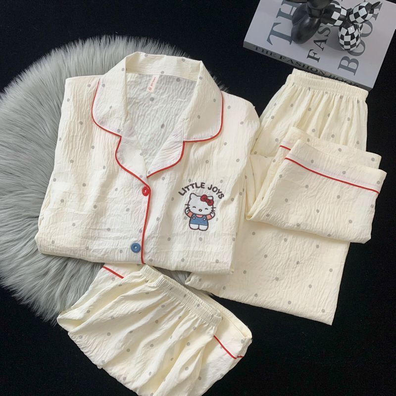 ☁️ ชุดนอนเต็มเซ็ต3ชิ้น ลายเฮลโลคิตตี้ผสานลายจุดลายเส้นสีแดง น่ารักสไตล์สาว ผ้าคลาวด์คอตต้อน ใส่สบายทั้งวัน มีไซส์ใหญ่