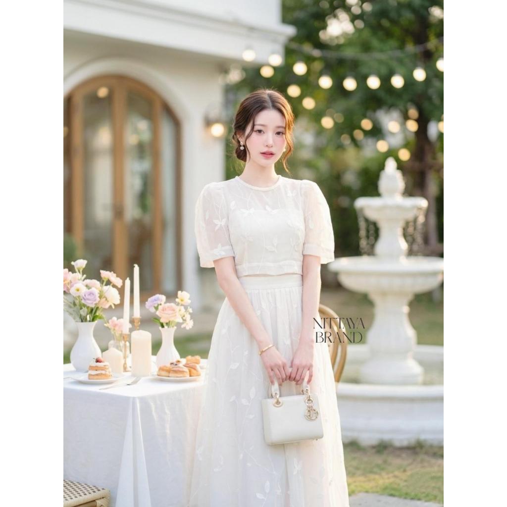 [NITTAYA] D2865 SET 3ชิ้น เสื้อคอกลมแขนสั้นเกาะอกผ้าชีฟองปักลายดอกไม้+กระโปรง สวยหรู ใส่คาเฟ่ ออกงาน