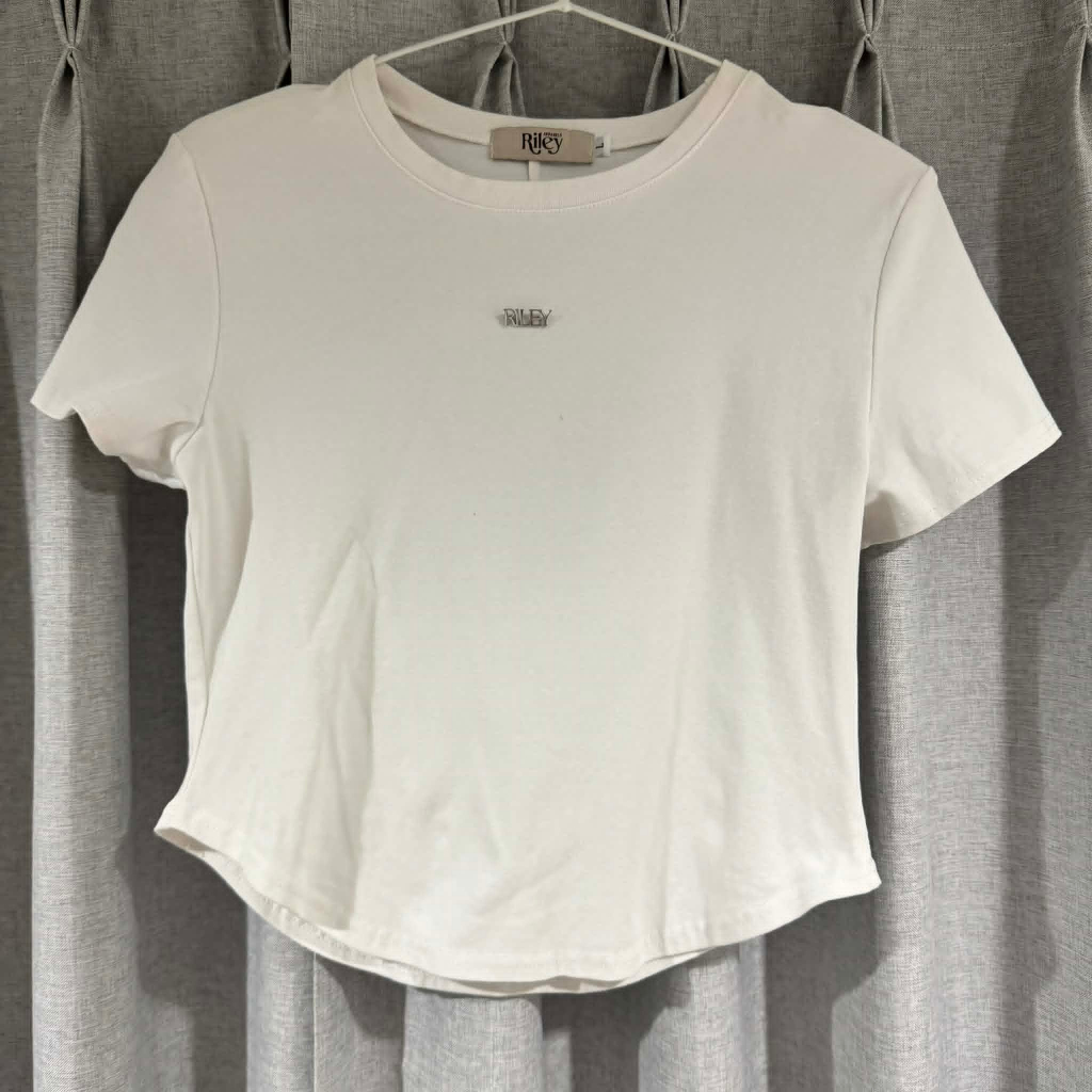 เสื้อยืดครอป แบรนด์ Riley มือ2