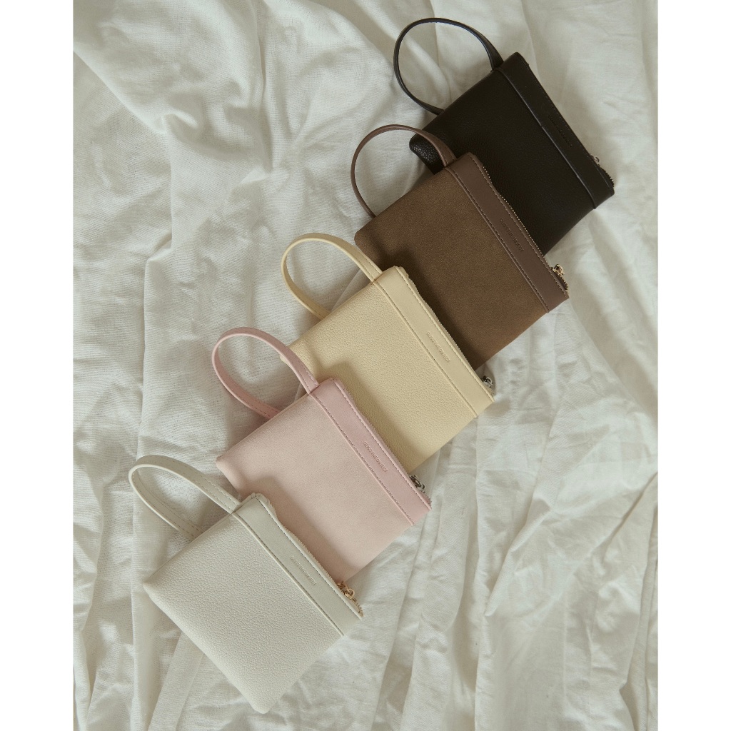 (ของแถม) GLISS - G*LISSY POUCH กระเป๋าซิปใบเล็ก สำหรับนำไปคล้องด้านในกระเป๋า