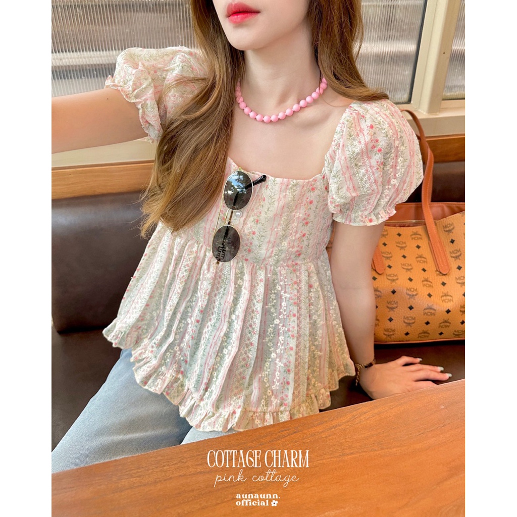 (aunaunn.official) Cottage charm top – เสื้อแขนตุ๊กตา แต่งกระดุมสีทอง น่ารักมากๆ