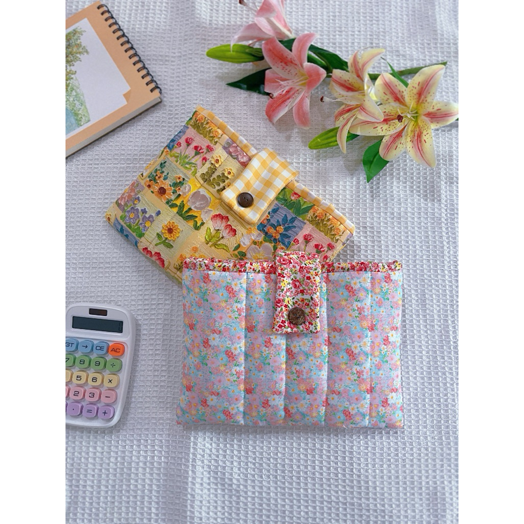 Book Sleeve ซองใส่หนังสือแบบสายคาดกระดุม