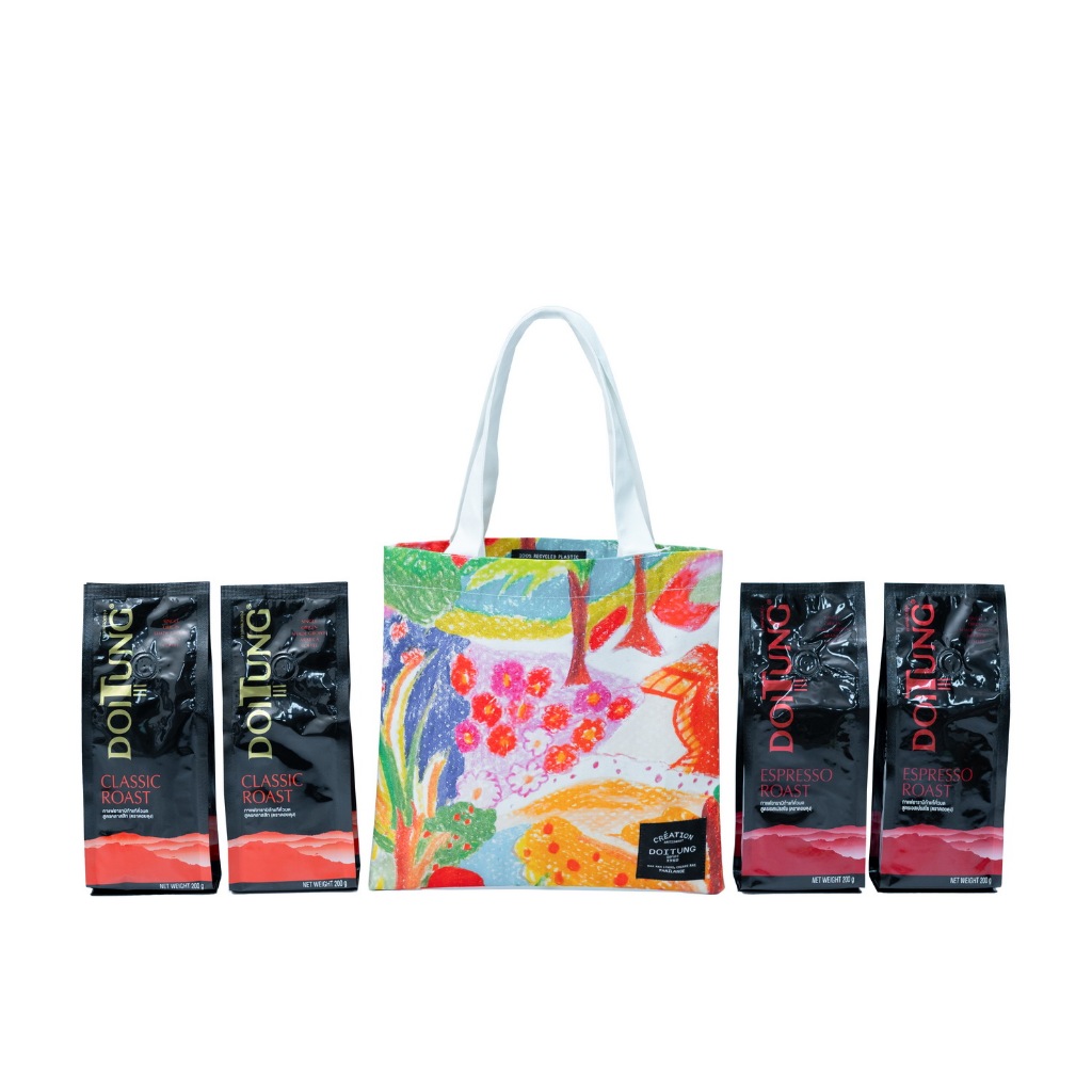 DoiTung กาแฟคั่วบด สูตรคลาสสิค โรสต์ 2 ถุง + สูตรเอสเพรสโซ่ โรสต์ 2 ถุงฟรี Tote Bag S (PET) แบบคละลาย 1 ใบ