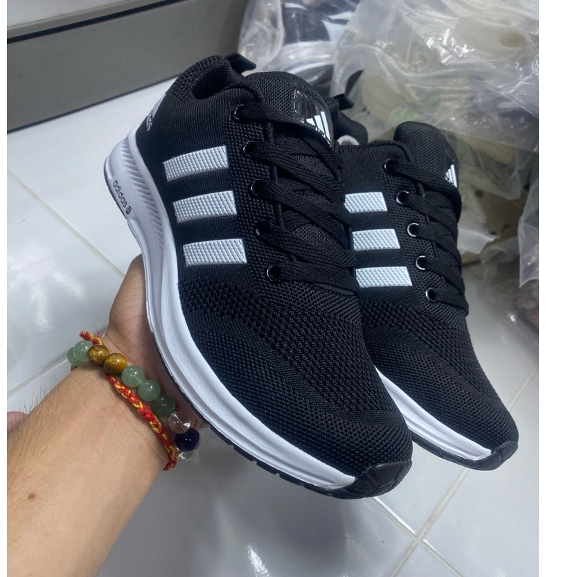 รองเท้าผ้าใบผู้หญิงผู้ชายแบบผูกเชือกใส่สบายหนุ่มเทามีsize37ถึง45สี่งค้ามีพร้อมส่ง
