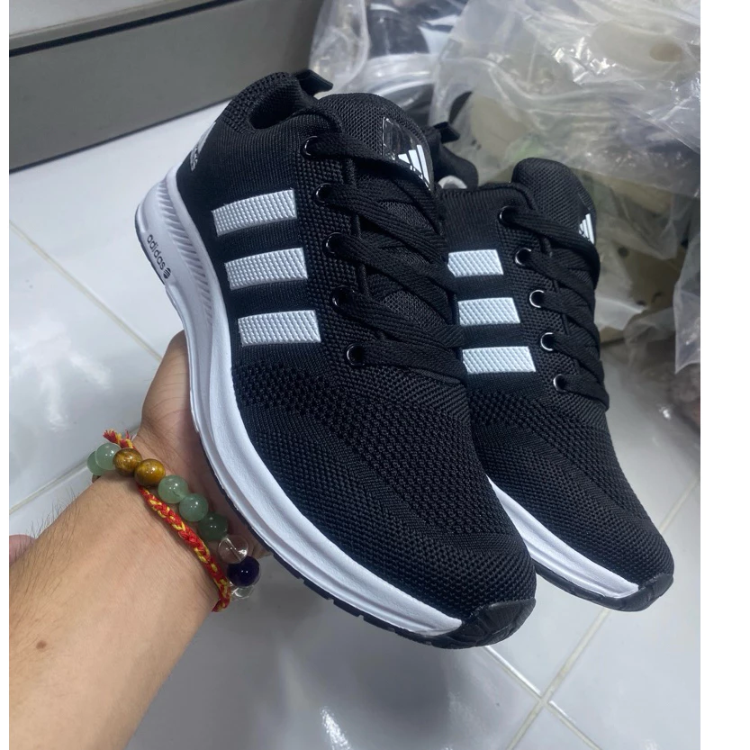 รองเท้าผ้าใบผู้หญิงผู้ชายแบบผูกเชือกใส่สบายหนุ่มเทามีsize37ถึง45สี่งค้ามีพร้อมส่ง