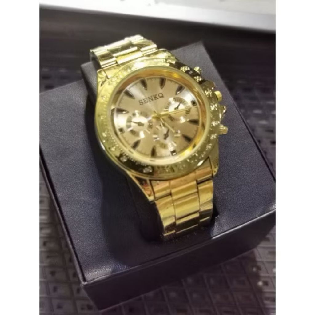 นาฬิกาข้อมือคู่รัก SENKQ สีทองสุดหรู ดีไซน์สปอร์ต Chronograph สไตล์พรีเมียม  พร้อมกล่องและถ่านฟรี!