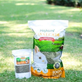 Haykami Cavalcade เกรด Premium Export 500 g. หญ้าถั่วคาวาเคตอบแห้ง หญ้ากระต่ายอบแห้ง หญ้าแห้งสำหรับสัตว์ฟันแทะ