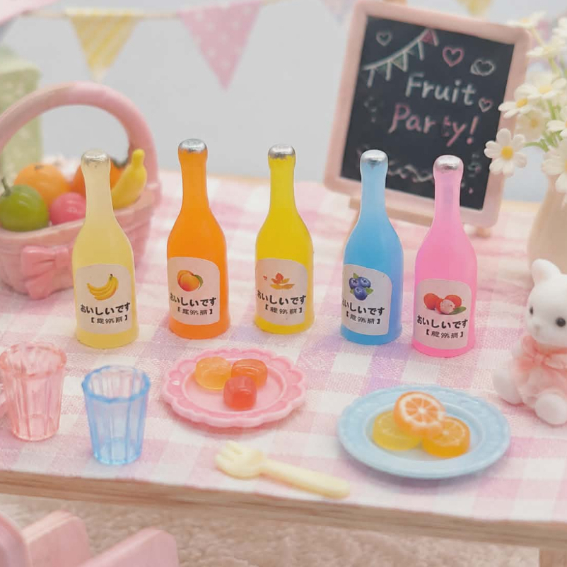 j215/4ขวดเครื่องดื่มรสผลไม้ของจิ๋วจำลองแพ็คละ10ชิ้น
