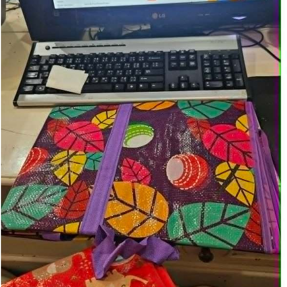 ถุงกระสอบสีม่วง 30X28 นิ้ว Purple burlap bag, 30x28 inches