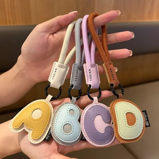 [พร้อมส่ง] พวงกุญแจตัวอักษรภาษาอังกฤษ 26 แบบ จี้คู่รัก พวงกุญแจห้อยกระเป๋า พวงกุญแจรถ เหมาะสำหรับเป็นของขวัญวันเกิด