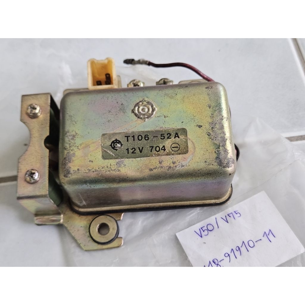 คัทเอ้าท์ Regulator แท้ใหม่ ญี่ปุ่น Yamaha Mate V50 V75 V50E V75E