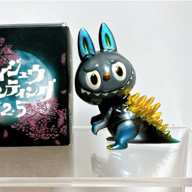 【พร้อมส่งจากไทย/เชคตัว,ไม่เคยตั้งโชว์】[𝗦𝘂𝗽𝗲𝗿 𝗦𝗲𝗰𝗿𝗲𝘁] Gojimomo - Labubu : Kaiju Hunting 2.5 หายากสุดๆ