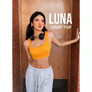 LUNA Crop Top เสื้อครอป ทรงสวย เข้ารูป ใส่ง่าย ยืดหยุ่น ใส่สบาย ไม่อึดอัด