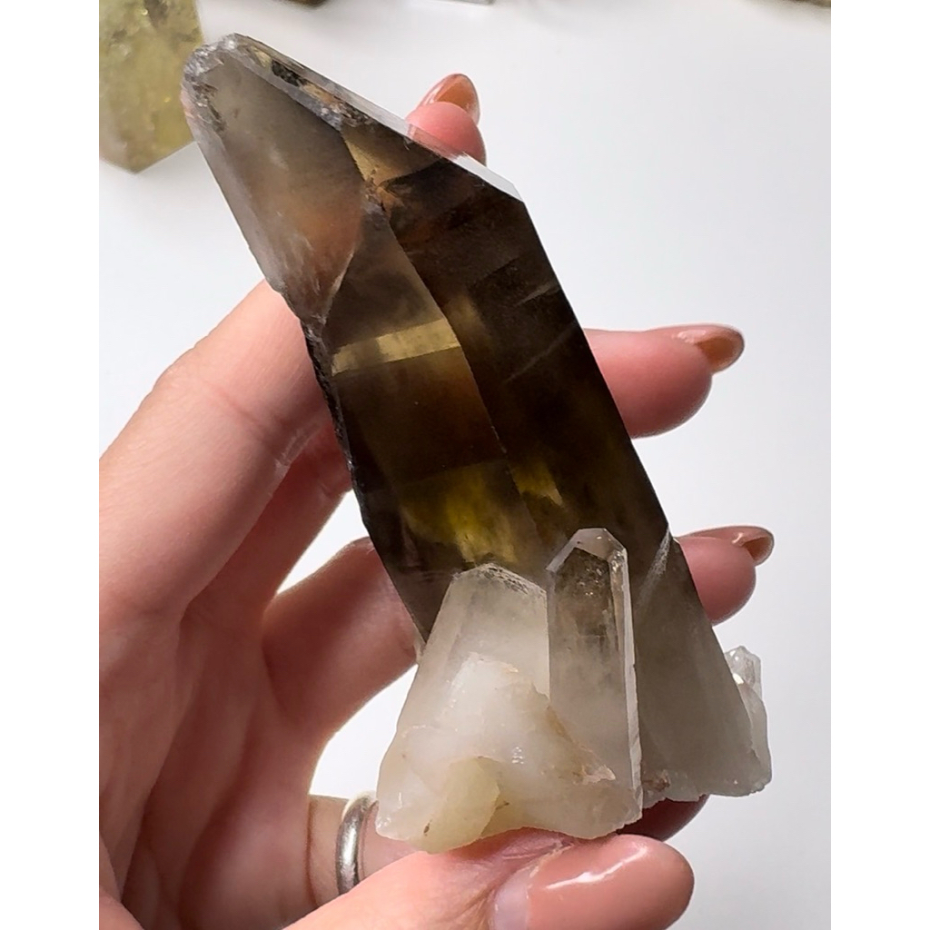 Smoky Citrine Cluster (ผลึกซิทรินคลัสเตอร์) "หินแห่งความมั่งคั่ง""หินพ่อค้า"(ได้ชิ้นในโพส)