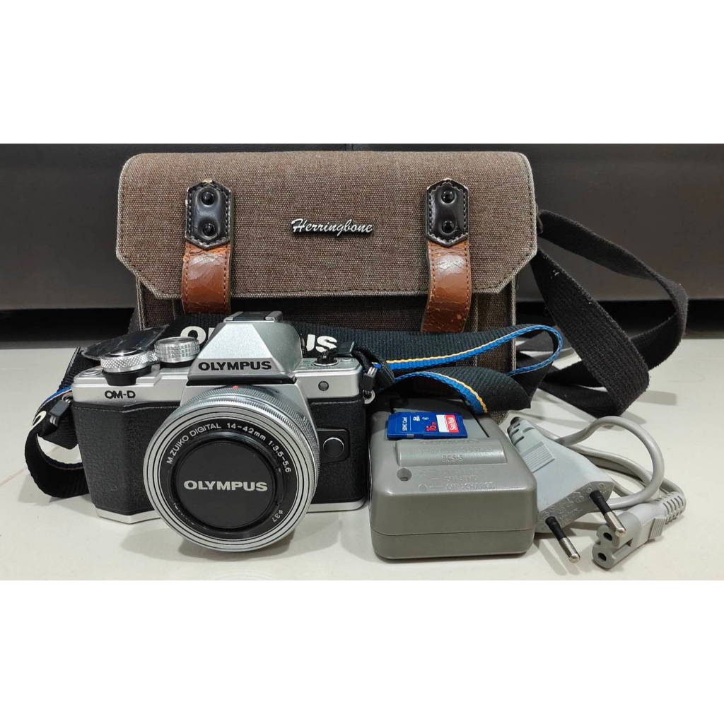 [มือสอง] กล้องถ่ายรูป Olympus EM10 MKII 🔥พร้อมกระเป๋า