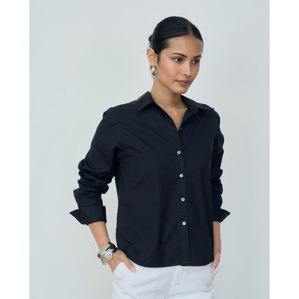 ORCHIDA - The Classic Cotton Loose Shirt (เสื้ออย่างเดียว) (จัดส่งภายใน 2–3 วัน)