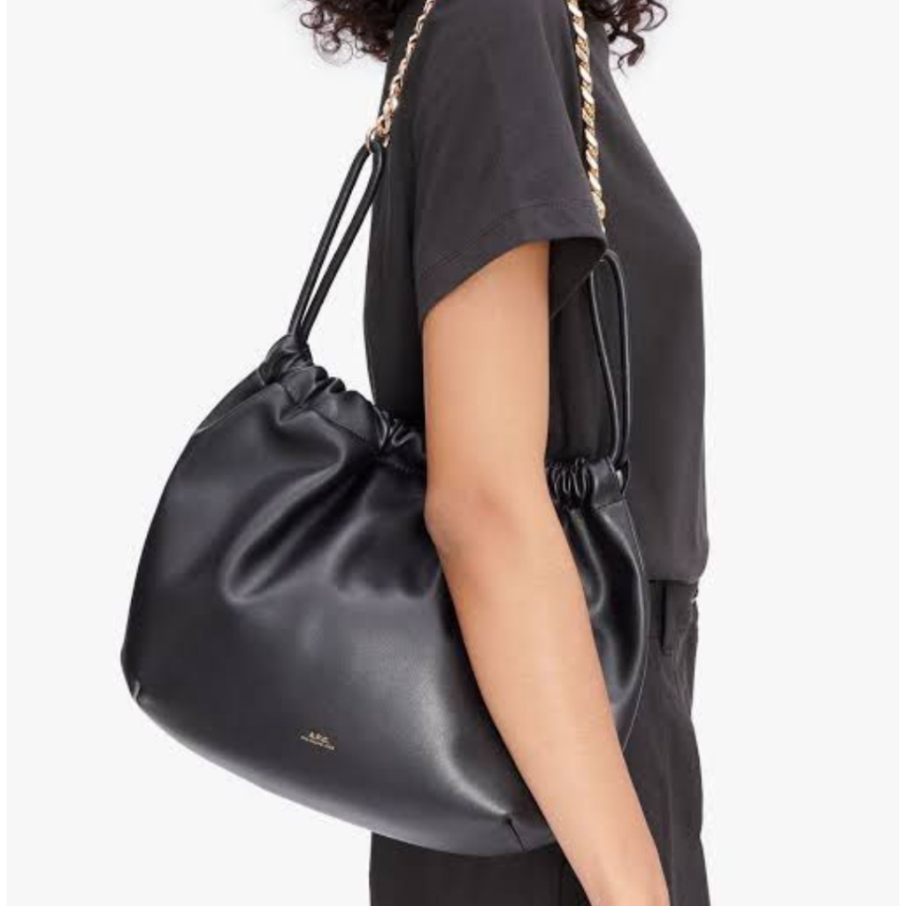 (ส่งด่วน) พร้อมส่ง APC กระเป๋าสีดำ รุ่น ninon chain bag