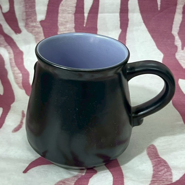 แก้วกาแฟ มีหูจับ แก้วมัคทรงสูงสไตล์วินเทจ สีดำม่วงทูโทน