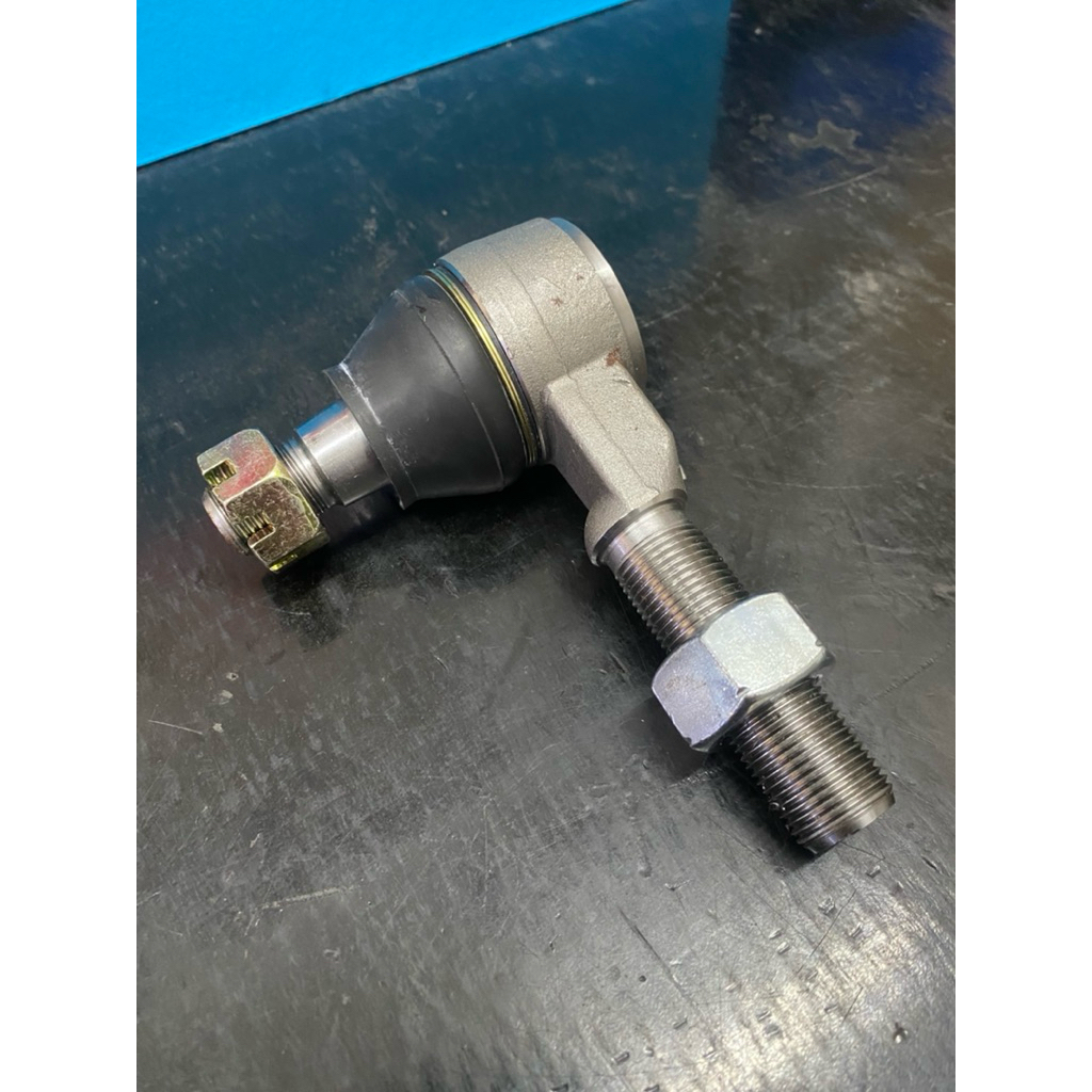 ลูกหมากคันชักข้างซ้าย NH TC38R-TC48R 1ชิ้น