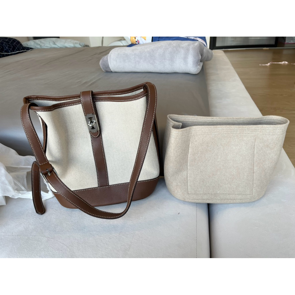 Vunque Festone Basket M Brown มือสอง ของแท้ พร้อมที่จัดระเบียบกระเป๋า