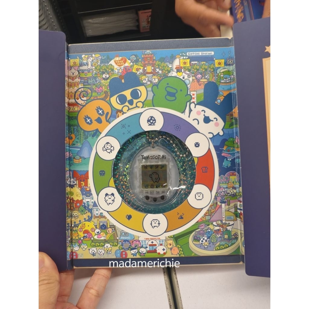 พร้อมส่ง Tamagotchi classic ทามาก็อตจิ  Bandai แท้ จากญี่ปุ่น