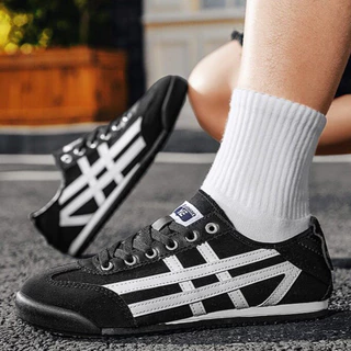 รองเท้าสำหรับผู้ชายและผู้หญิง unisex รองเท้าลำลอง สไตล์ทันสมัย ​​ย้อนยุค ระบายอากาศได้ดี ทรงต่ำ เหมาะสำหรับเล่นกีฬา