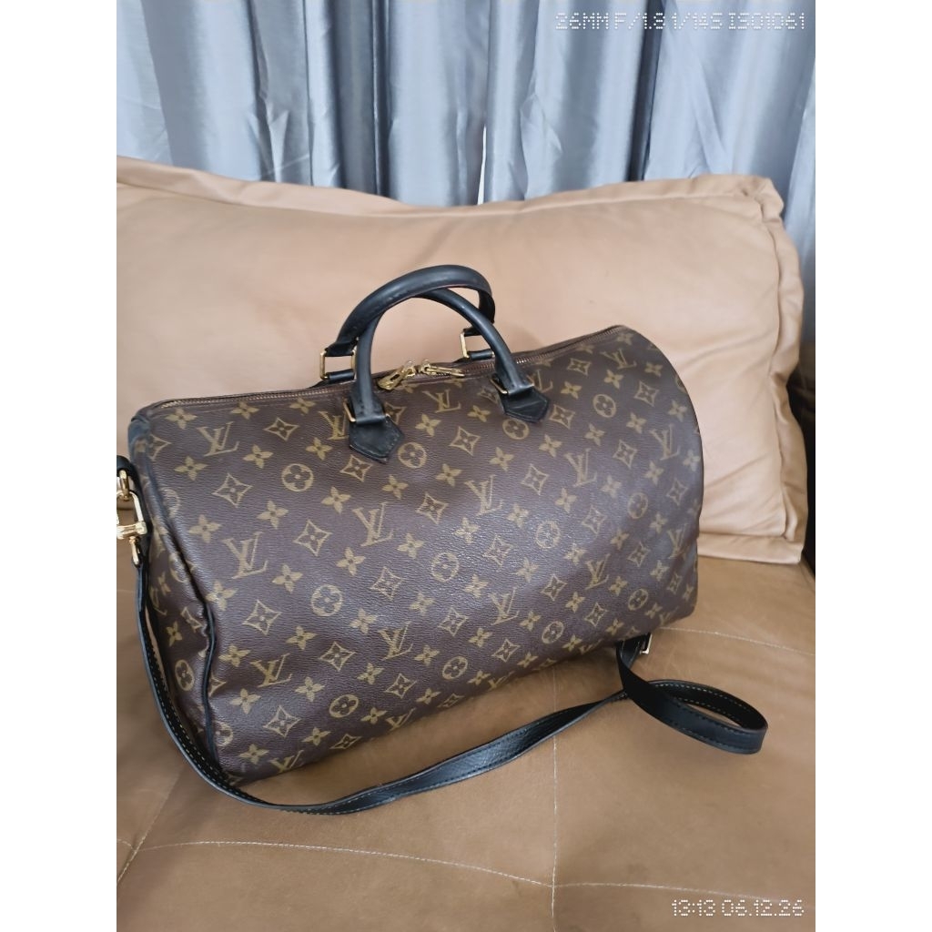 พร้อมส่ง**กระเป๋าสะพายข้าง 40" Louis Vuitton แท้มือสอง💯