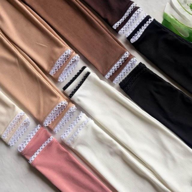 ปลอกแขนผ้าร่อง แต่งลูกไม้ V2 เนื้อผ้าใส่สบาย