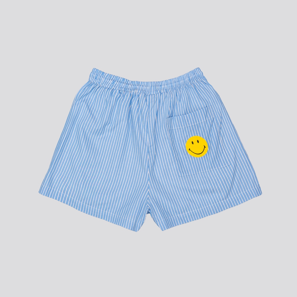 SMILEY® BLUE CROCHET PATCH SHORT PANTS