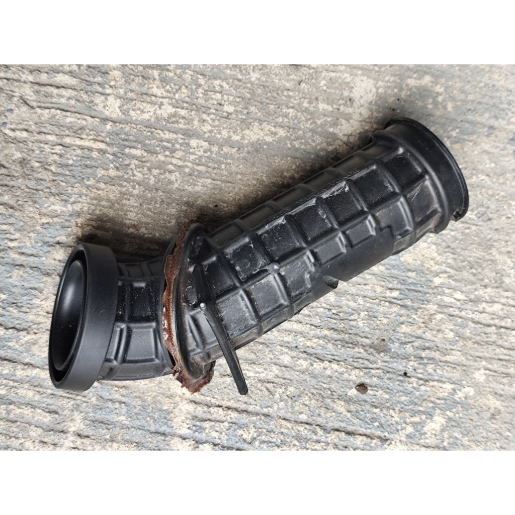ท่ออากาศ Honda Forza350/Adv350 ปี 2022-2026 รหัส 17253-K1B-T00/17256-K1B-T00 สภาพ 90% รายละเอียดตามร